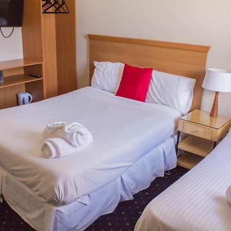 בלאקהית' Gardners Inn Hotel מראה חיצוני תמונה