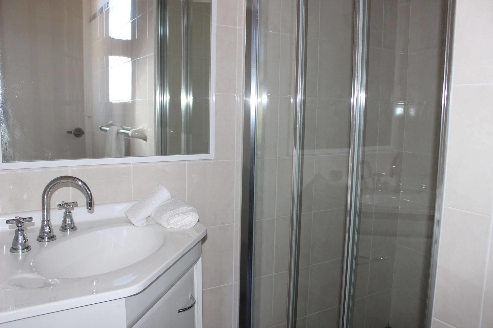בלאקהית' Gardners Inn Hotel מראה חיצוני תמונה