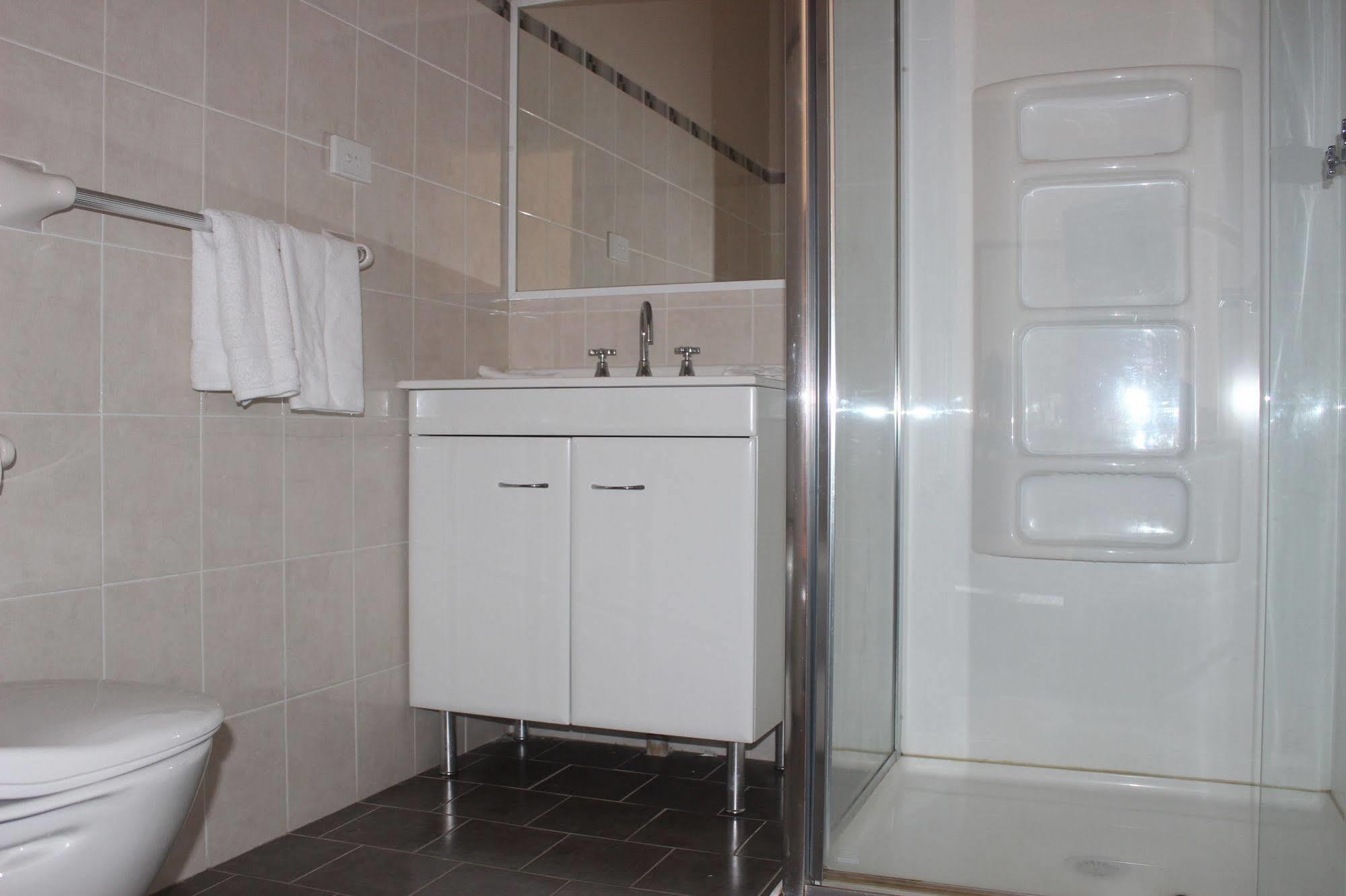 בלאקהית' Gardners Inn Hotel מראה חיצוני תמונה