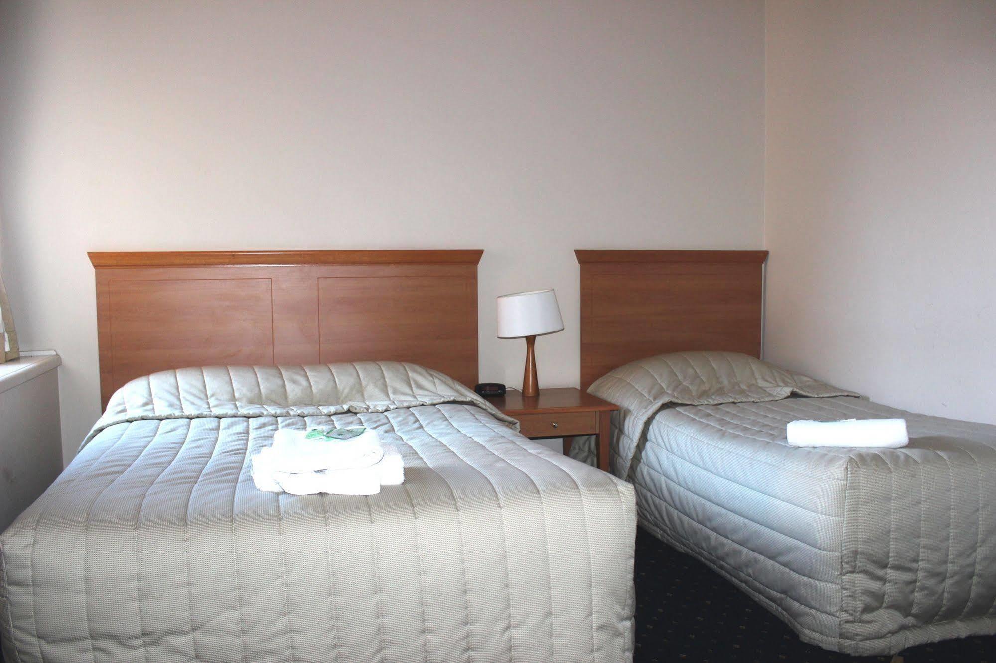 בלאקהית' Gardners Inn Hotel מראה חיצוני תמונה