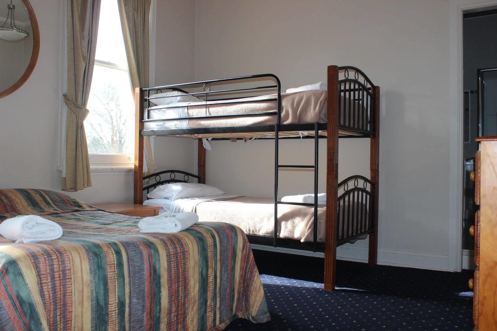 בלאקהית' Gardners Inn Hotel מראה חיצוני תמונה