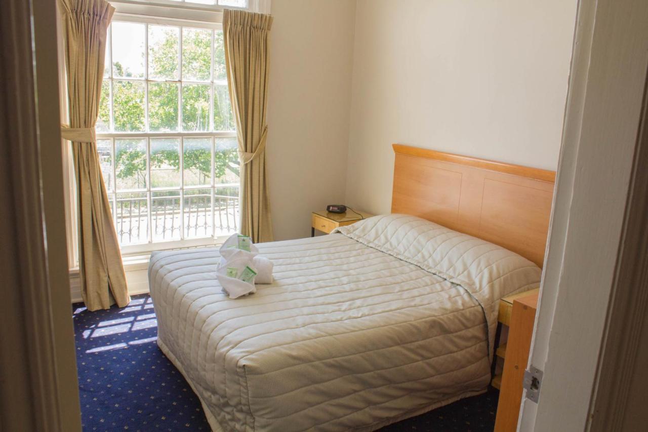 בלאקהית' Gardners Inn Hotel מראה חיצוני תמונה