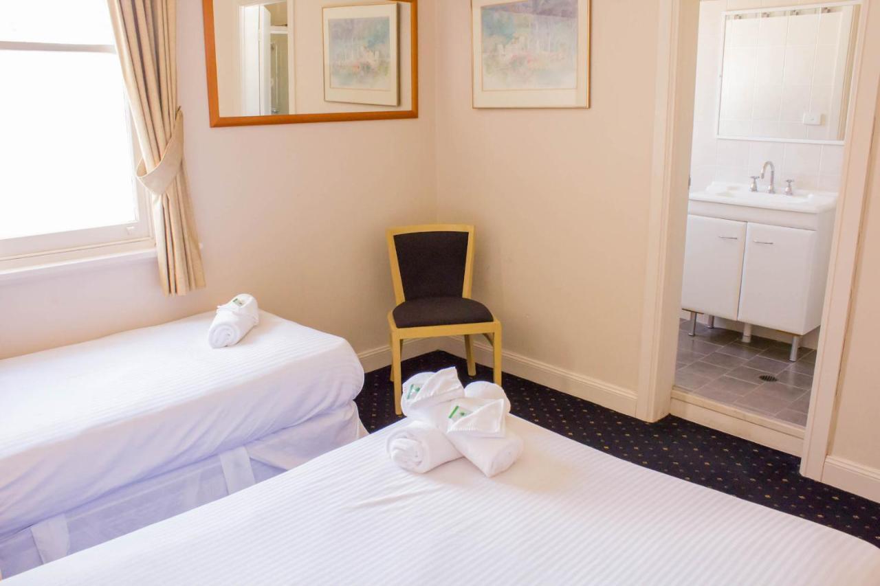 בלאקהית' Gardners Inn Hotel מראה חיצוני תמונה
